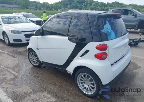 2011 Smart Fortwo Passion/Pure z USA, uszkodzony, nr VIN WMEEJ3BA9BK438101